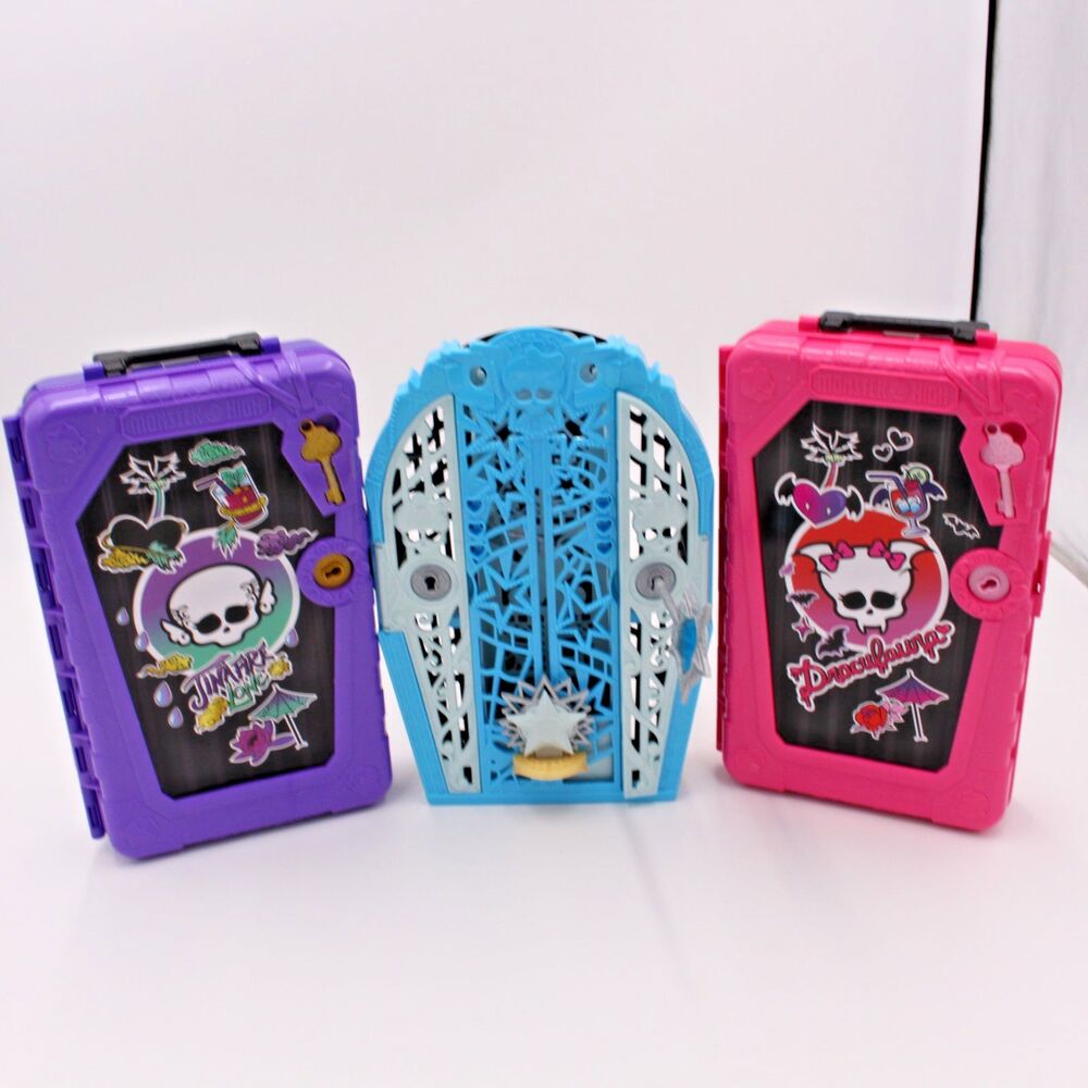 Monster High Skulltimate Secrets Case Lot Jinafire Long Draculaura Coffin lot 2
